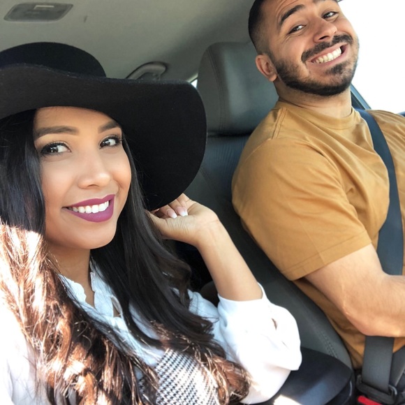 Meet your posher, Sirena 🌻 - Picture 6 of 7